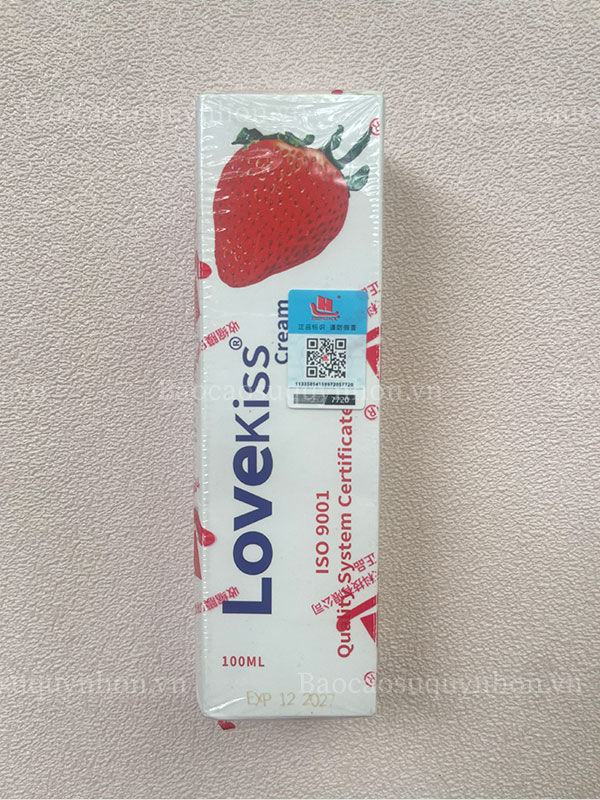 Gel bôi trơn Love Kiss Strawberry hương dâu 100ml